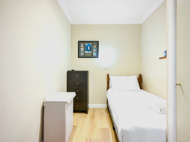 Cozy Hideaway in Flinders Lane