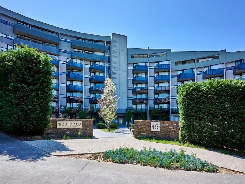 Boulevard Apartments