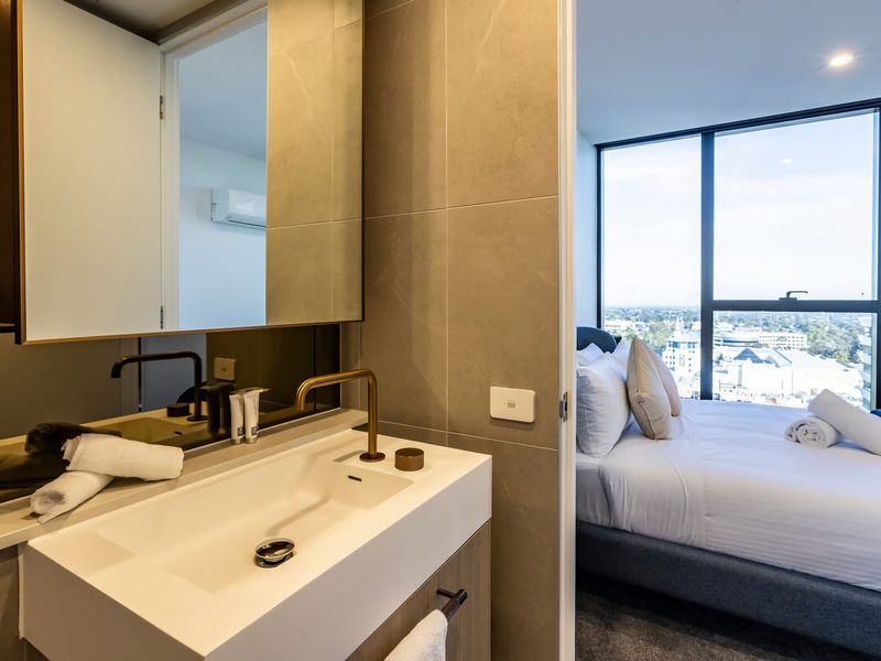 Ensuite