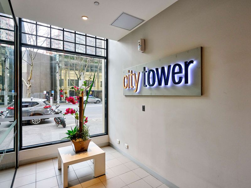 Perfectly Styled Urban Retreat in Southbank