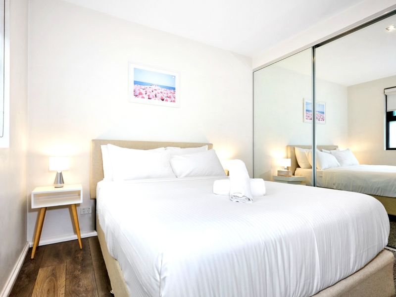 2BR Apartment with Ocean Views + Parking