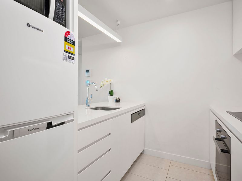 Well-equipped kitchen