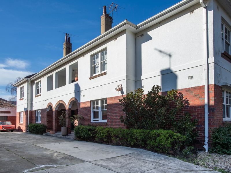 Charming 3-Bedroom Retreat by St Kilda Gardens