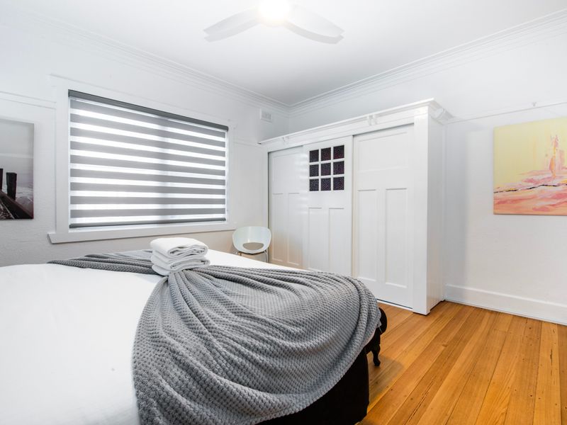 Charming 3-Bedroom Retreat by St Kilda Gardens