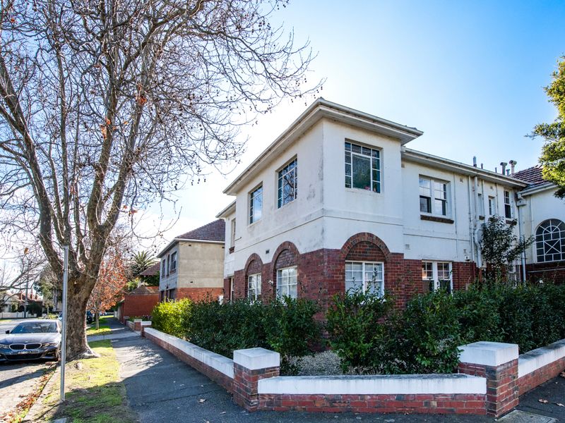 Charming 3-Bedroom Retreat by St Kilda Gardens