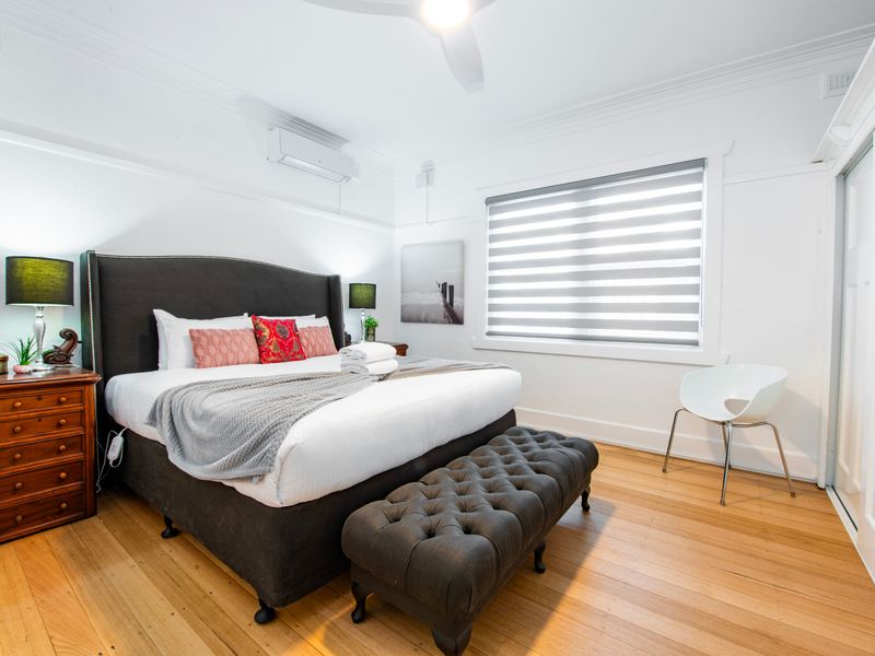 Charming 3-Bedroom Retreat by St Kilda Gardens