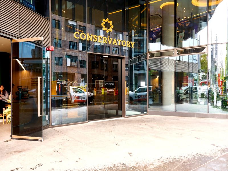 Mackenzie Marvel: Stylish 2BR w/ Skyline Views