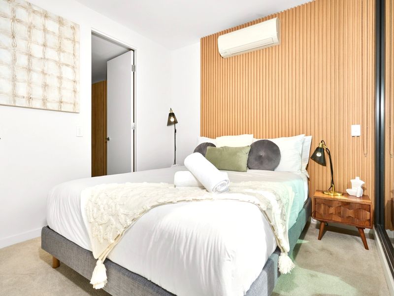 Mackenzie Marvel: Stylish 2BR w/ Skyline Views