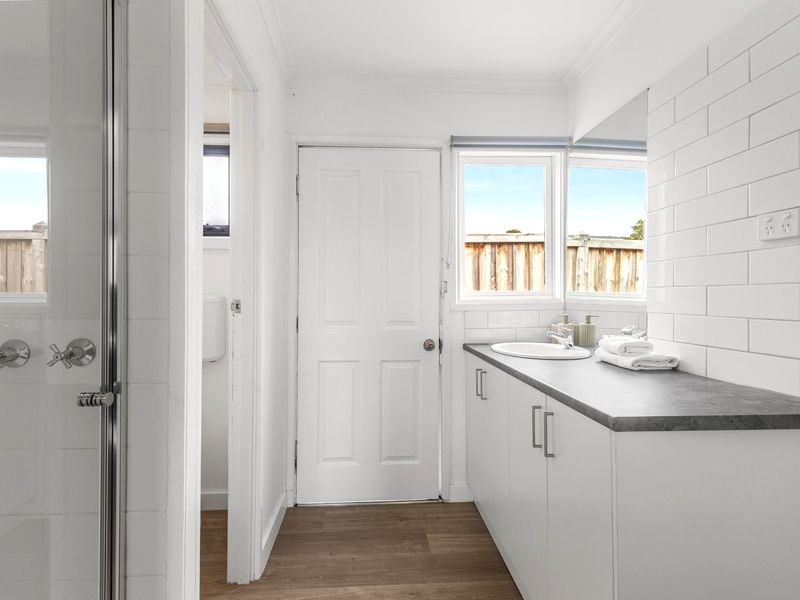 Rosebud Beachfront Haven — Coastal Bliss Four