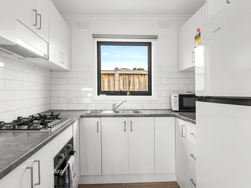 Rosebud Beachfront Haven — Coastal Bliss Four