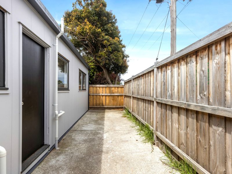 Rosebud Beachfront Haven — Coastal Bliss Five