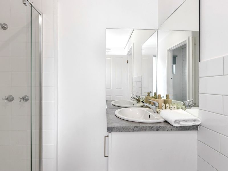 Rosebud Beachfront Haven — Coastal Bliss Five