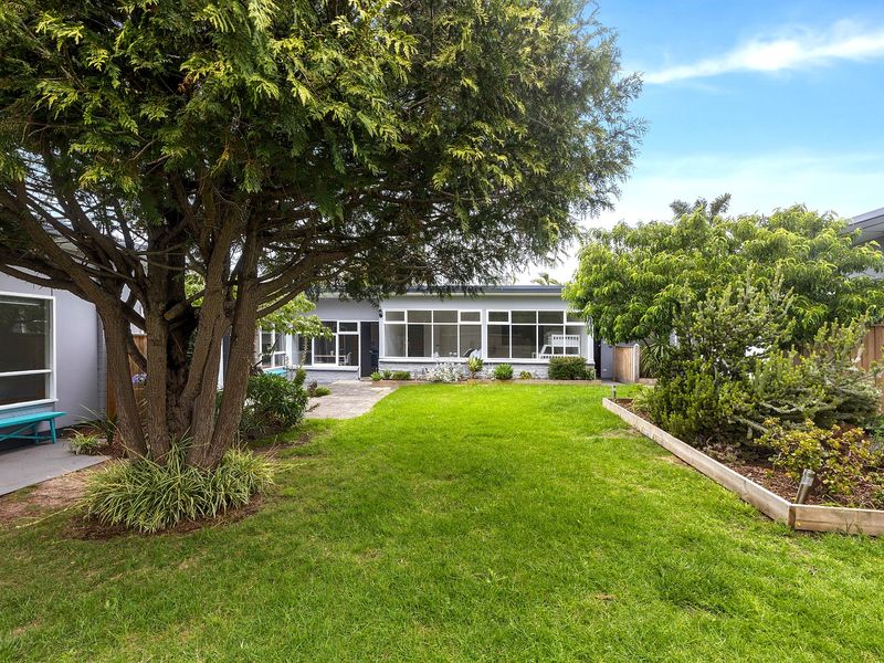 Rosebud Beachfront Haven — Coastal Bliss One