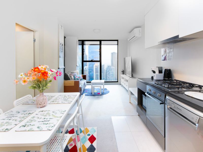 Cook and dine in our sleek, fully equipped kitchen