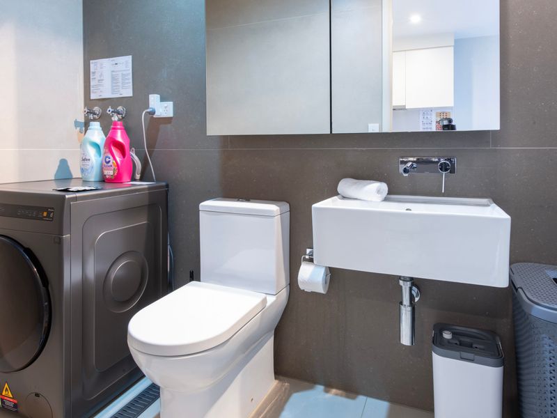 Refresh and rejuvenate in our modern, sparkling clean bathroom