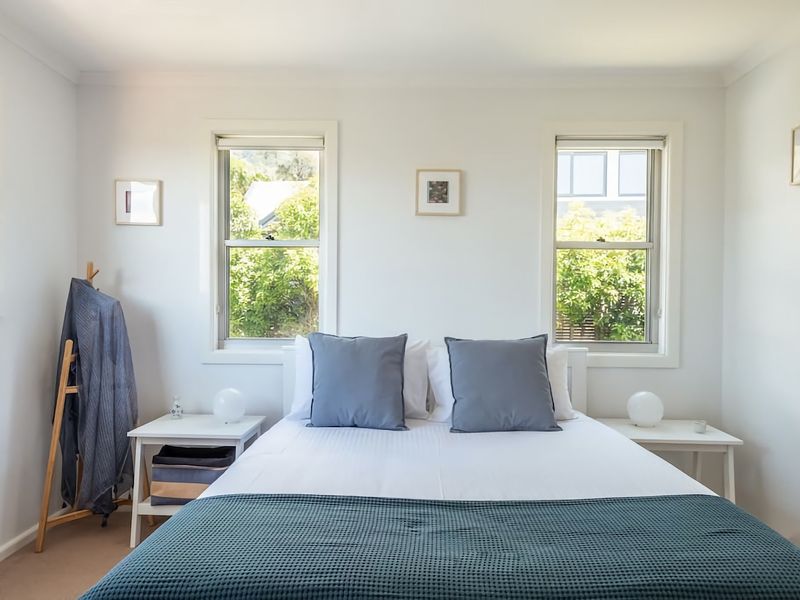 Stunning Coastal Home Views 1 Hour From Sydney