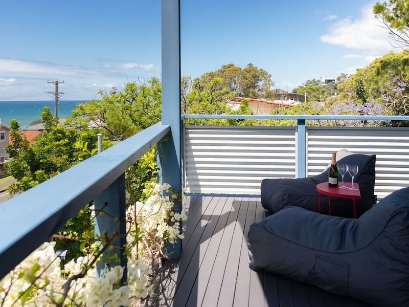 Stunning Coastal Home Views 1 Hour From Sydney