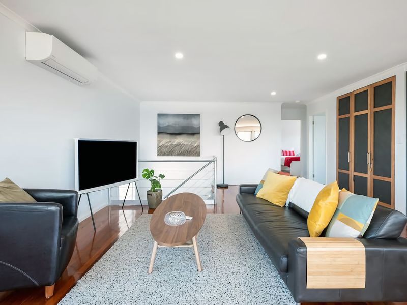Stunning Coastal Home Views 1 Hour From Sydney