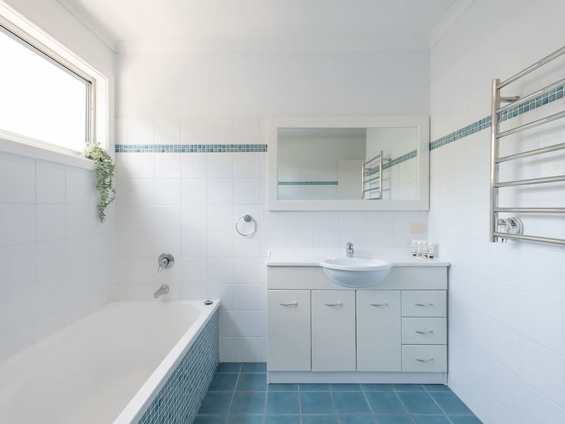 Stunning Coastal Home Views 1 Hour From Sydney