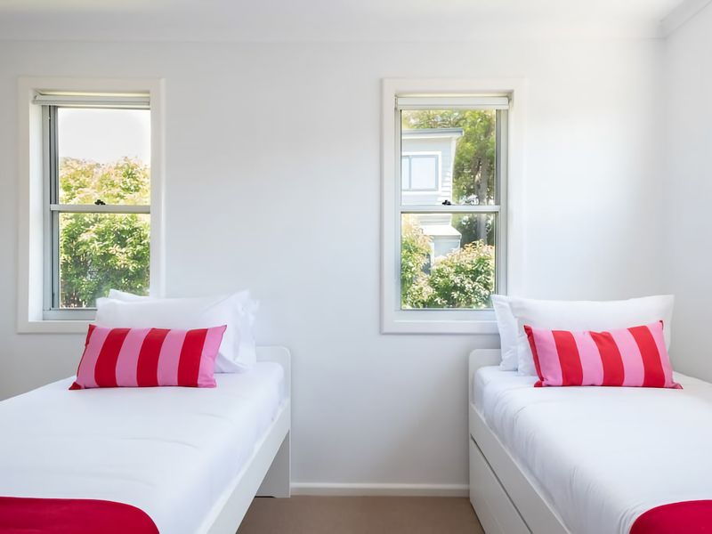 Stunning Coastal Home Views 1 Hour From Sydney