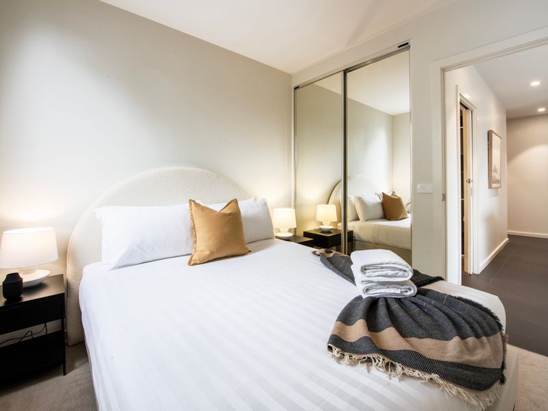 Fresh linens and towels provided