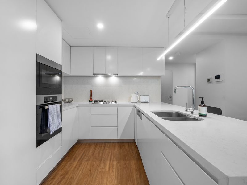 From breakfast to dinner—this kitchen’s got you covered.