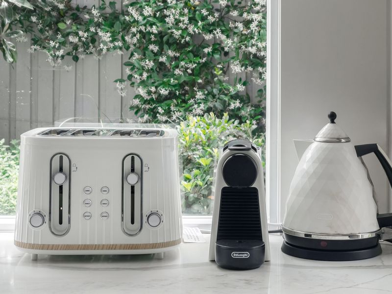 Oatley Escape with Pool Relax in Style & Elegance