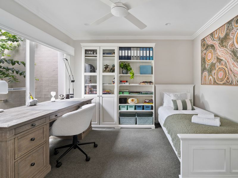 Oatley Escape with Pool Relax in Style & Elegance