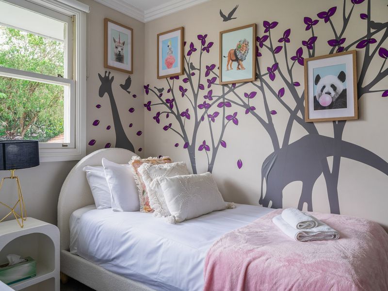 Oatley Escape with Pool Relax in Style & Elegance