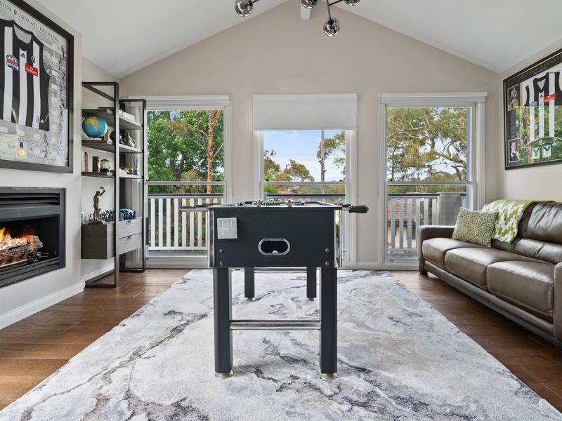 Oatley Escape with Pool Relax in Style & Elegance