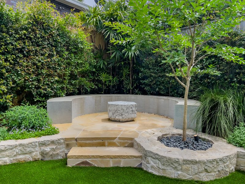 Oatley Escape with Pool Relax in Style & Elegance