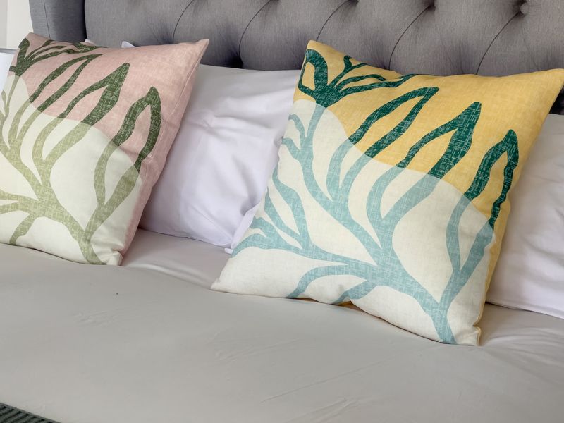 Oatley Escape with Pool Relax in Style & Elegance