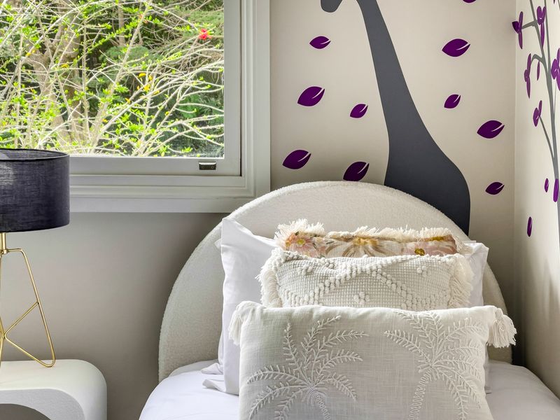 Oatley Escape with Pool Relax in Style & Elegance