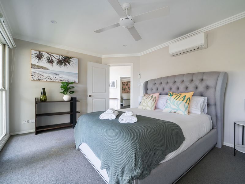 Oatley Escape with Pool Relax in Style & Elegance