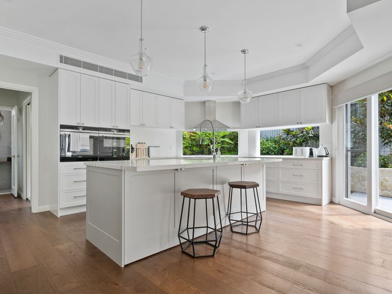 Oatley Escape with Pool Relax in Style & Elegance