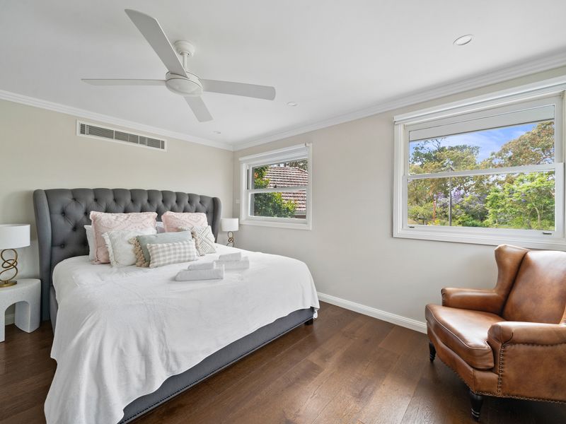 Oatley Escape with Pool Relax in Style & Elegance