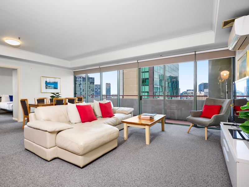 Spacious and elegant living room