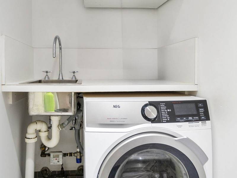 Urban Oasis with Parking Gym Sauna and Lap Pool