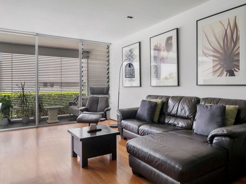 Urban Oasis with Parking Gym Sauna and Lap Pool