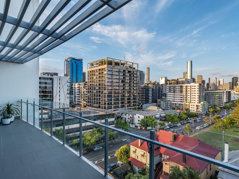 Russell St. Retreat near Brisbane Convention Centre