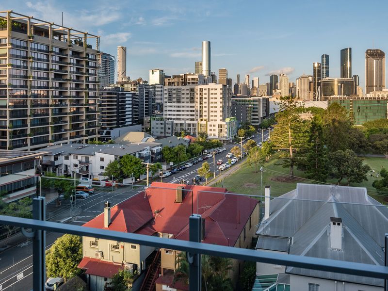 Russell St. Retreat near Brisbane Convention Centre