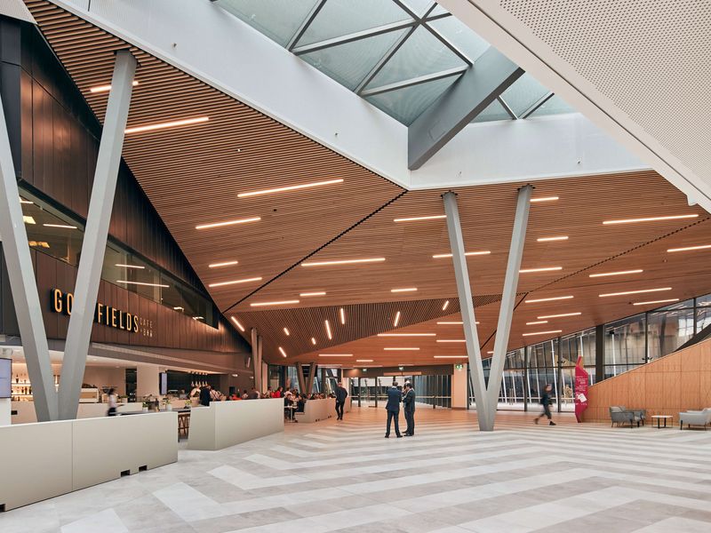 Melbourne Convention Centre: Located 1.1 kilometres away 