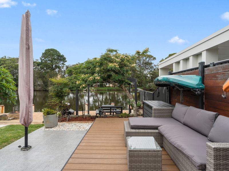 The Boathouse – Pool & Private Slip
