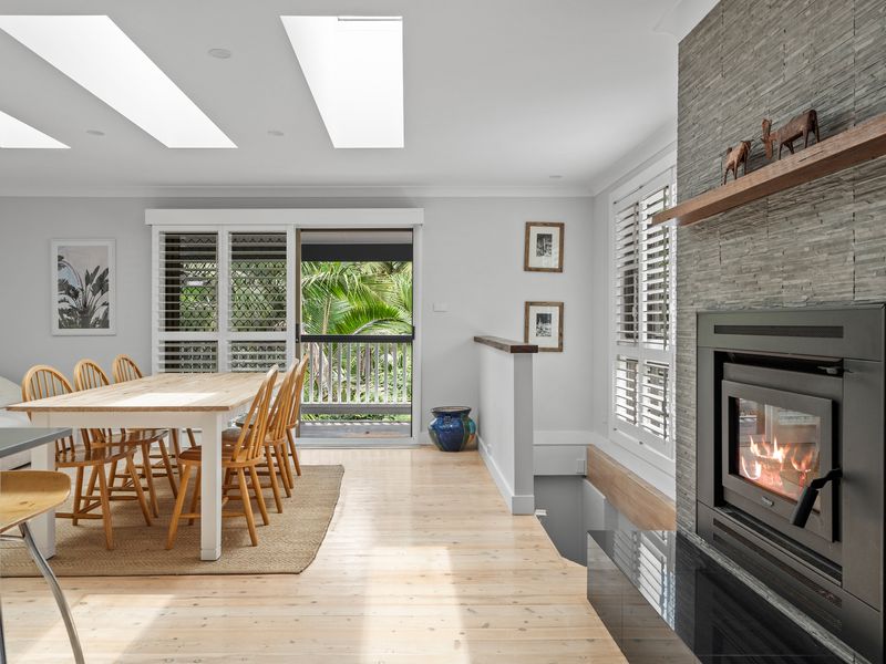 Palm Paradise Near the Beach