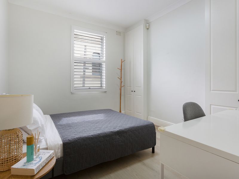 Perfect for work and rest: double bed and a functional desk.