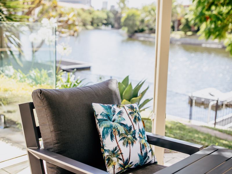 Riverfront Retreat – Family Getaway 4BR, Pool!