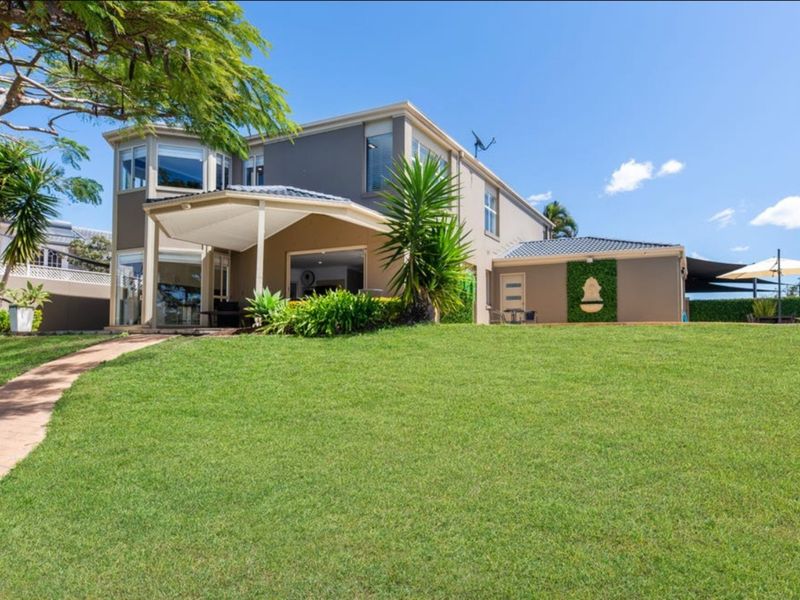 Riverfront Retreat – Family Getaway 4BR, Pool!