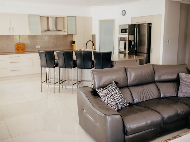 Riverfront Retreat – Family Getaway 4BR, Pool!