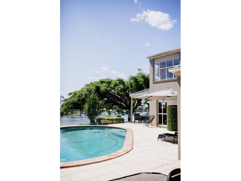 Riverfront Retreat – Family Getaway 4BR, Pool!