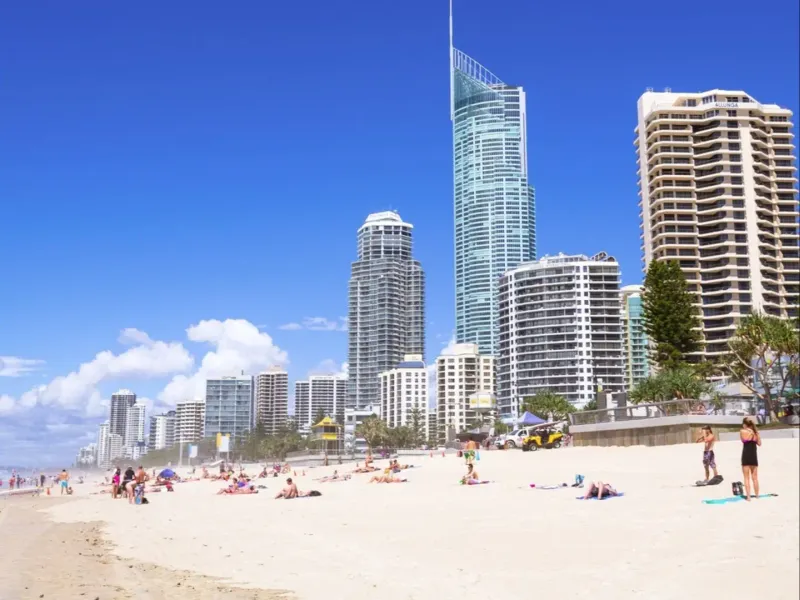 Surfers Paradise - Shopping, Beach, Restaurants, Markets!
